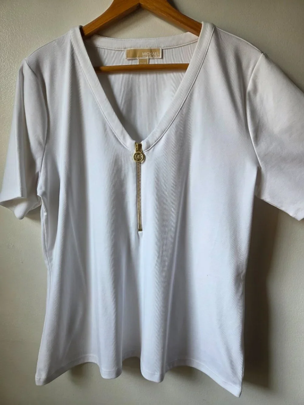 LIKE NEW NEVER WORN MICHAEL KORS WHITE V NECK ZIPPED TEE COTTON BLEND SIZE XL